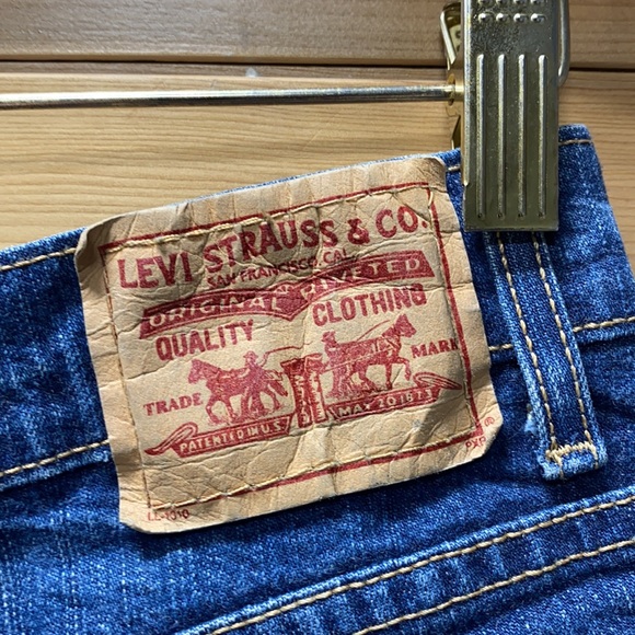 Levi Retro Reworked Denim Shorts Size 8/M - Picture 4 of 4